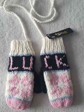 Butterfly Fashion Knit String Mittens | White Pink Lucky Graphic Mitts NWT